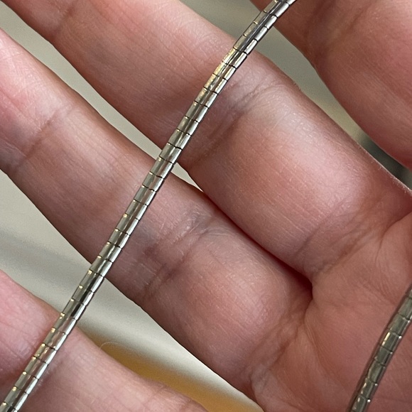 Silver tone flat omega chain necklace - Picture 3 of 4